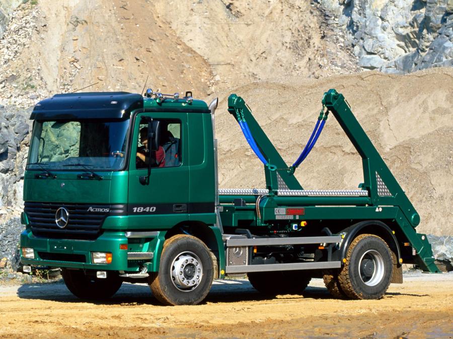  Mercedes-Benz Actros 1840 1997 года  (фото 7 из 9)